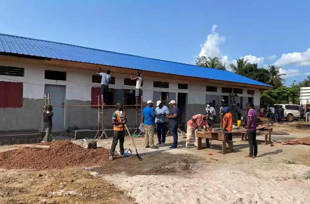 PDL 145 T : 3 écoles primaires construites à Beni 